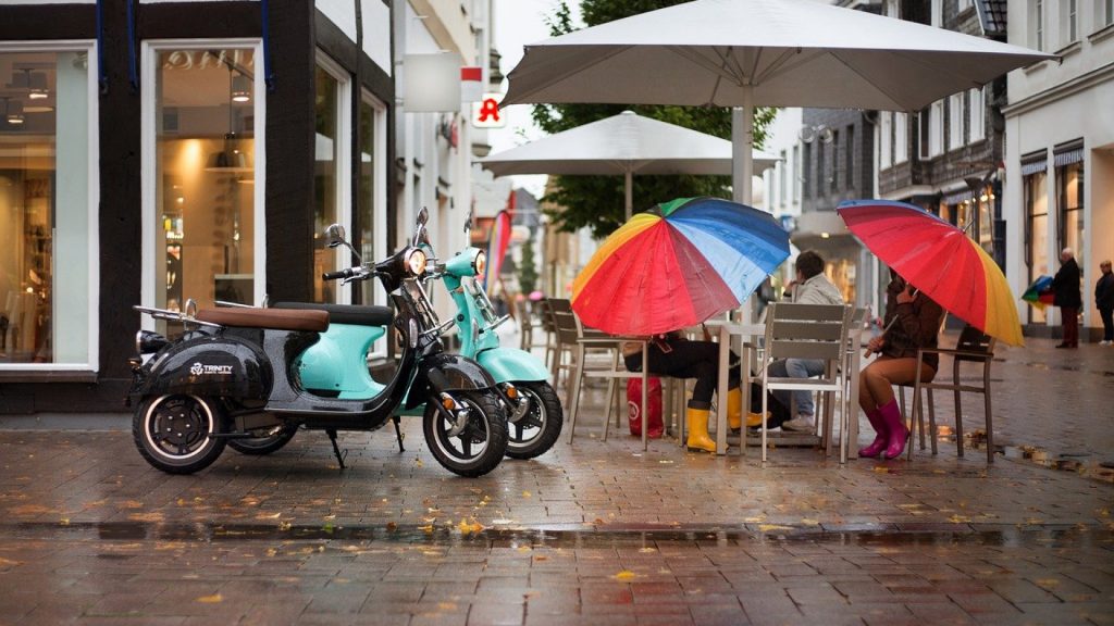 Panne de scooter à Paris : pourquoi contacter un dépanneur professionnel ?