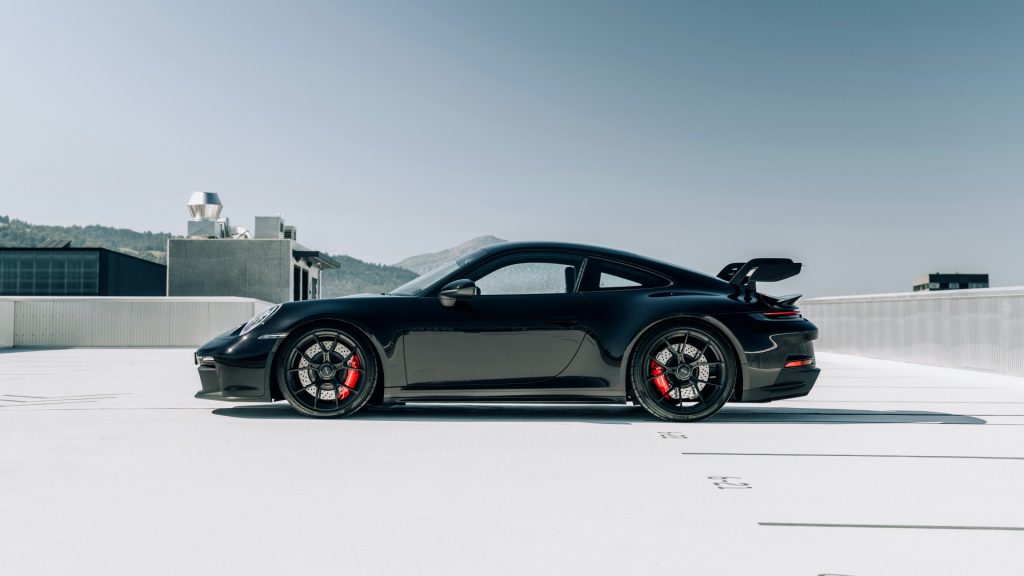 Pourquoi acheter une voiture de sport d’occasion ?