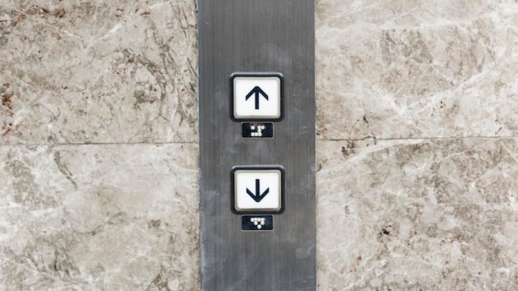 Ascenseurs et mobilité verticale : quand adapter le bâti existant devient une nécessité